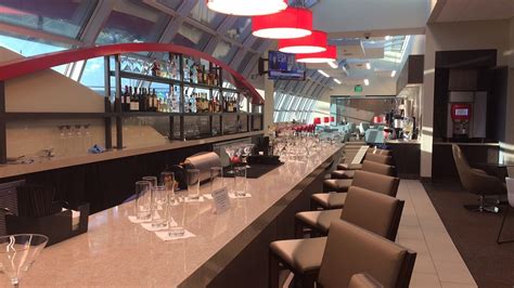 stl amex lounge|STL: St. Louis Lambert International Airport Lounge Access .